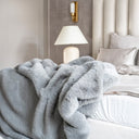 The "Montis" bedspread in shades of gray is a perfect way to refresh your interior. Its fluffy texture and softness bring a cozy and luxurious atmosphere. Suitable for minimalist, industrial, or shabby chic styles. Available in various sizes, ideal as a bedspread or sofa throw.